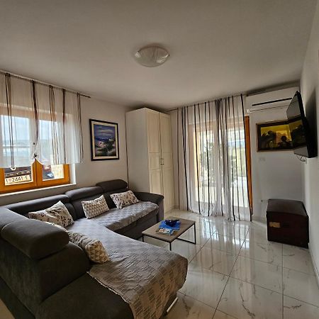 Lovro #1 & #2 Apartments Црес Екстер'єр фото